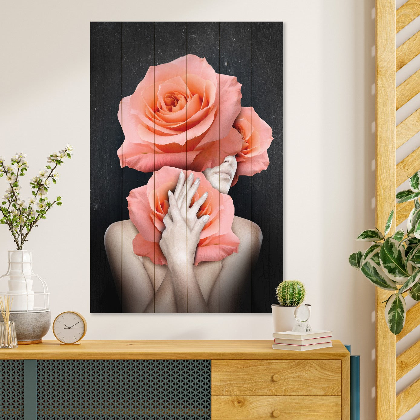 Obraz Wood Žena objímajúca kvety-50x70 cm