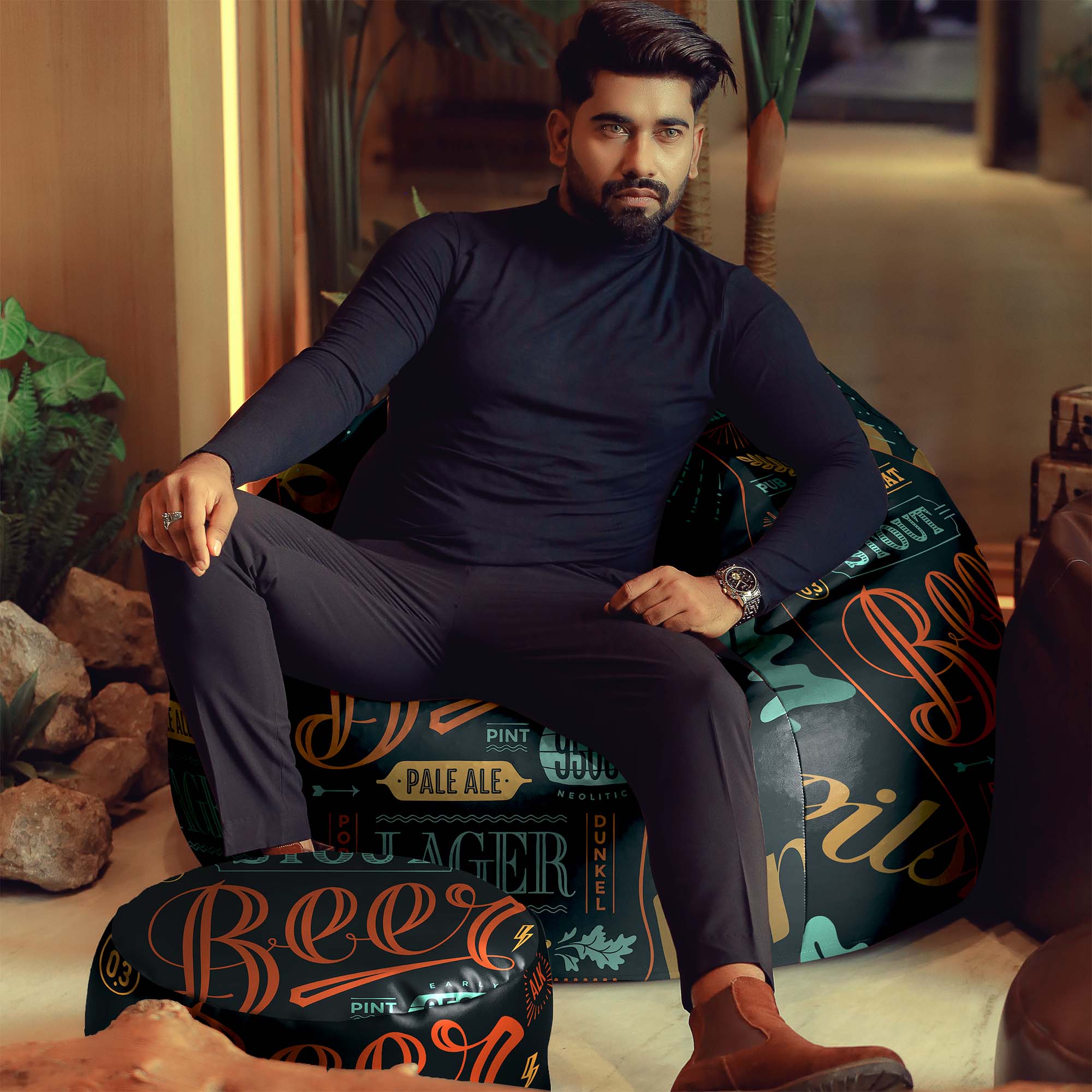 Puf Pearshape s podnožkou Black Beer-Oxford