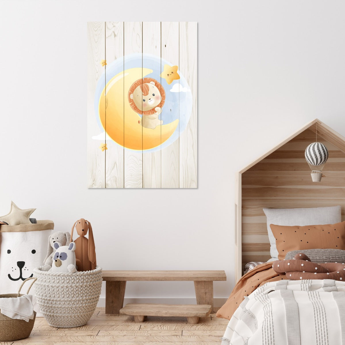 Obraz Wood Roztomilý malý lev sedící na měsíci-40x60 cm